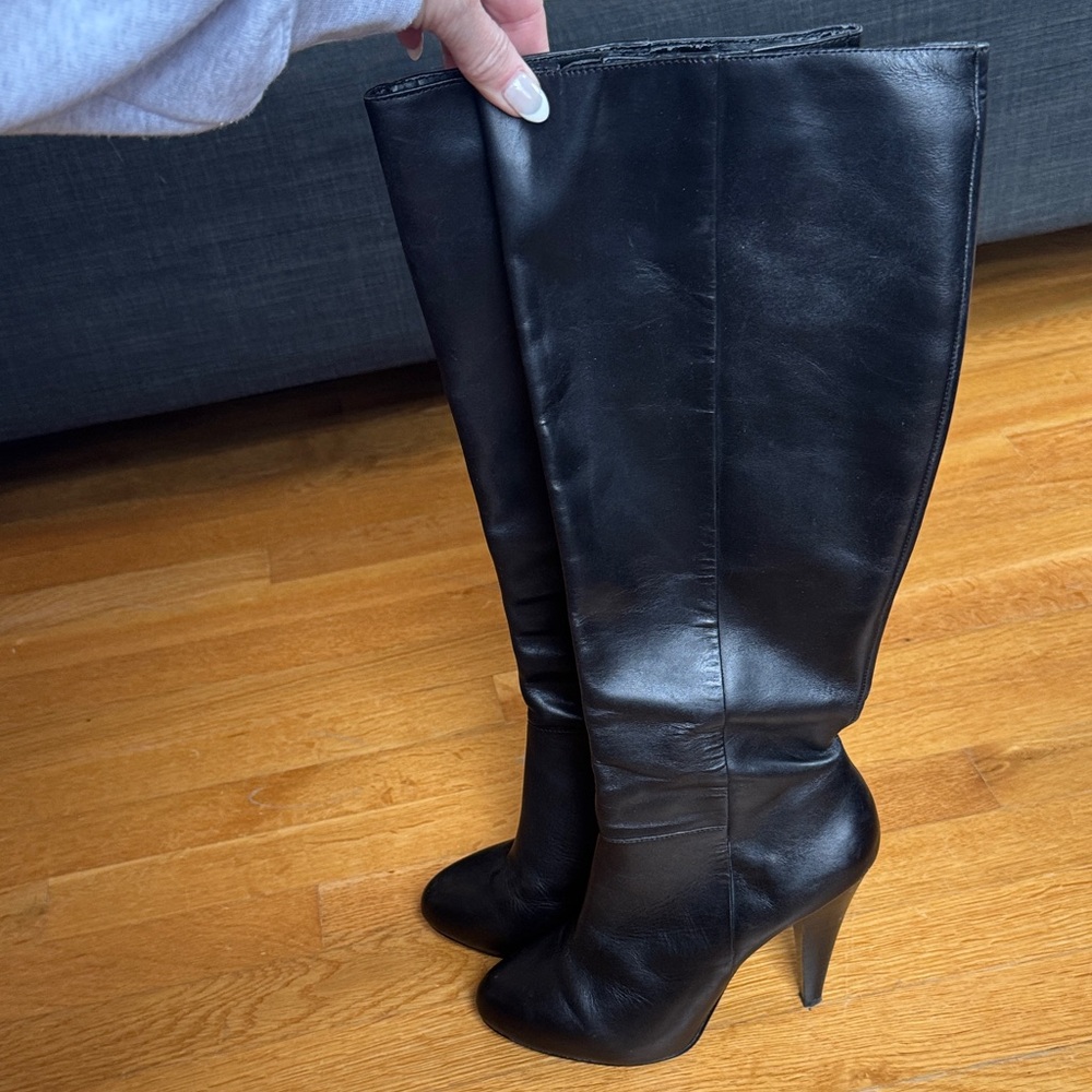 Gianni Bini Elegant Black Leather Knee-High Boots